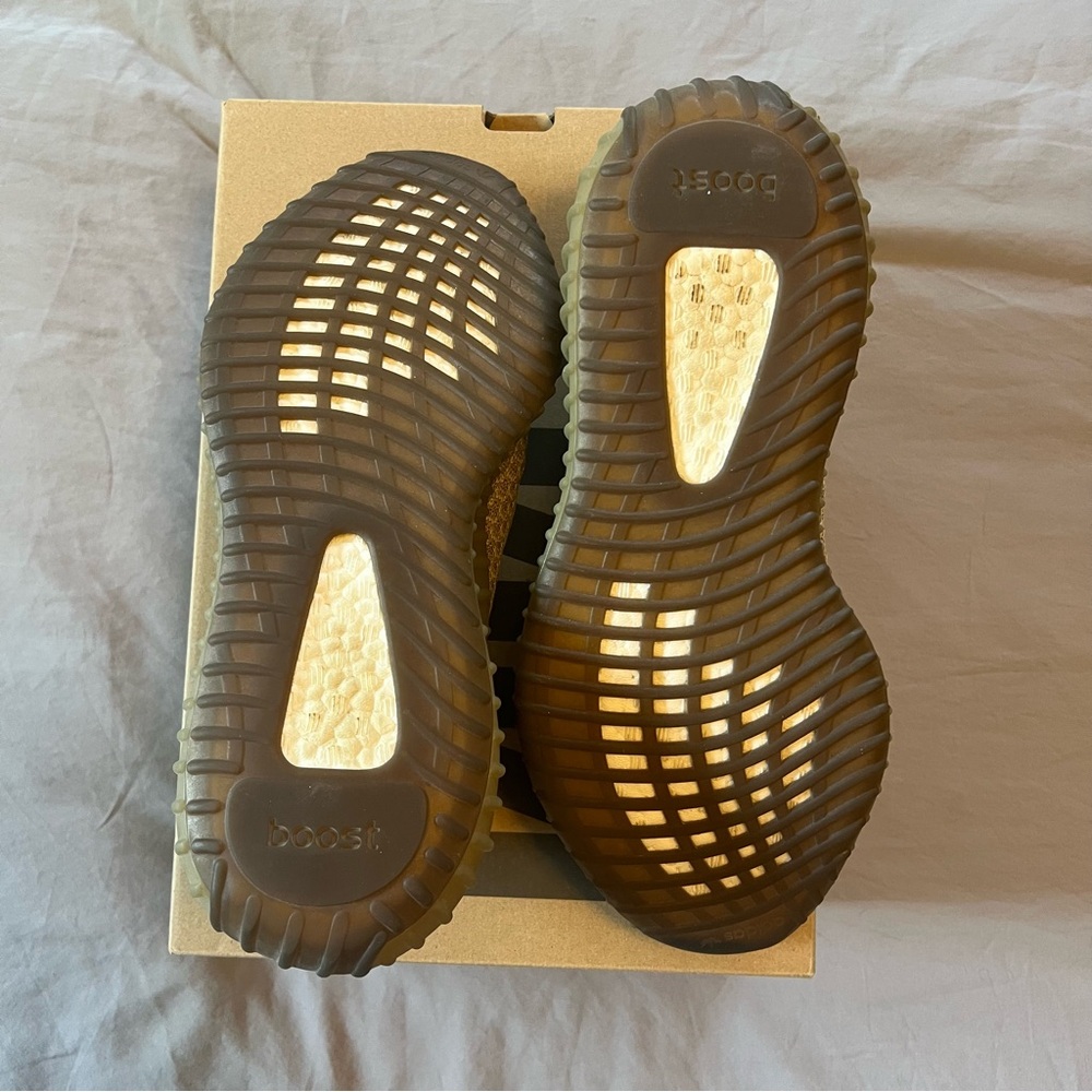 Adidas Yeezy Boost 350 V2 Sand Taupe with Box - Picture 10 of 12